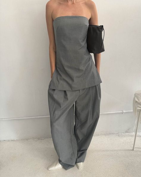 St. Agni (@stagnistudio) • Instagram photos and videos St Agni Shoes, Iamgia Top, St Agni, Minimalist Chic, Deep Winter, Inspiring Things, Travel Fashion, Modest Outfits, Fall Winter Outfits