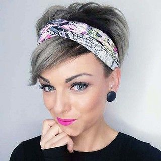 Kort Bob, Funky Hair, Longer Pixie Haircut, Pixie Cut With Bangs, Pixie Bob Haircut, Penteado Cabelo Curto, Short Pixie Haircuts, Short Pixie Cut, Trending Hairstyles