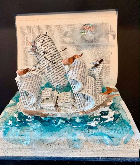 Book Sculpture Ideas, Book Dioramas, Book Diorama, Arts And Crafts Decor, Tamora Pierce, Star Catcher, 3d Relief Art, Interactive Student Notebooks, Book Art Sculptures