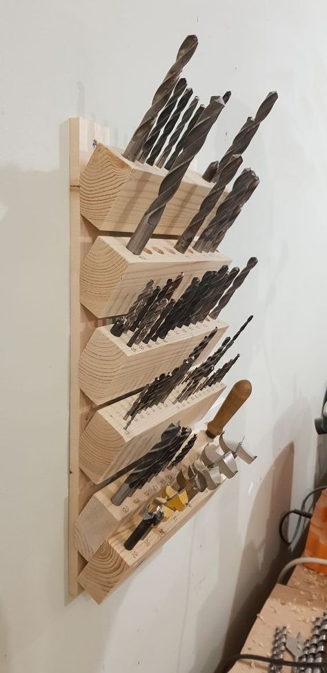 Drill Bit Storage Diy, Diy Drill Bit Organizer, Drill Storage Diy, Wood Tool Organizer, Drill Bit Storage Ideas, Power Tool Organizer Diy, French Cleat Drill Bit Storage, Drill Bit Organization, Tool Wall Storage Ideas