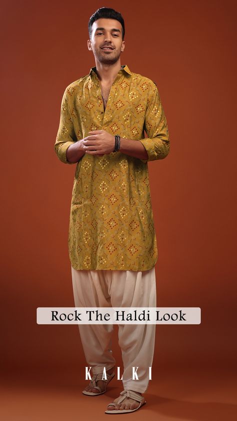 Best Reception Outfit For Men, Haldi Ceremony Kurta Men, Male Haldi Outfits, Haldi Dress Ideas For Groom, Haldi Outfit For Men Indian, Men Haldi Outfit Ideas, Haldi Look For Men, Haldi Kurta For Groom, Haldi Outfits Men