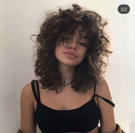 2023 Haircuts For Women, 2023 Haircuts, Curly Hair Hairstyles, Natural Curly Hair Cuts, Women Tips, Natural Curly Hair, Curly Hair Photos, Pretty Aesthetic, Instagram Selfie