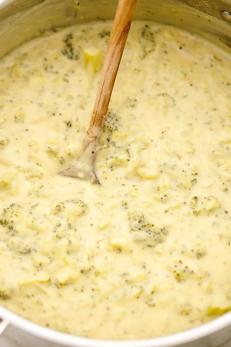 Vegan Cream of Broccoli Soup - Blissful Basil Cream Of Broccoli, Cream Of Broccoli Soup, Broccoli Soup Recipes, Cheap Clean Eating, Vegan Cream, Broccoli Soup, Vegan Soups, Soup Dinner, Broccoli Recipes