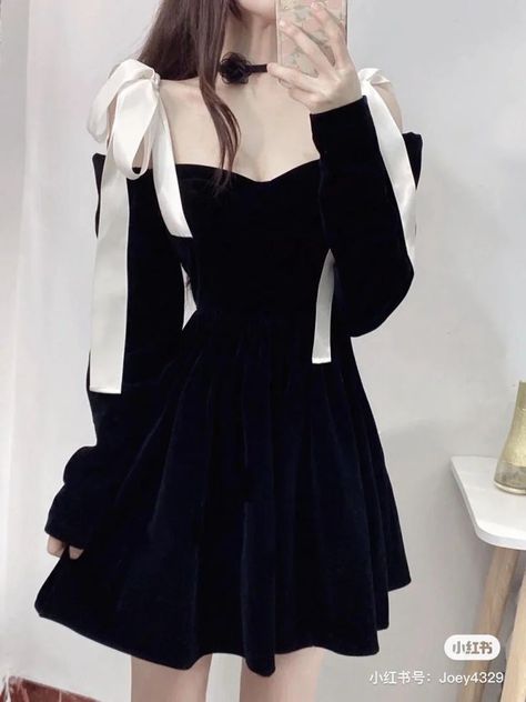 Korean Fashion Dress, Kpop Fashion Outfits, Inspired Outfits, Girls Fashion Clothes, Teenage Fashion Outfits, Kpop Fashion, Classy Dress, Cute Casual Outfits, Stylish Dresses