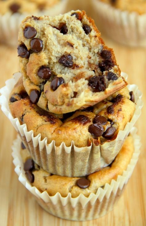 Banana Oat Greek Yogurt Muffins -- no flour, no oil, and 100% ridiculously delicious! Oat Greek Yogurt Muffins, Cookies Banana, Greek Yogurt Muffins, Planner Lists, Banana Yogurt, Flow Charts, Yogurt Muffins, Banana Oat, Banana Oats