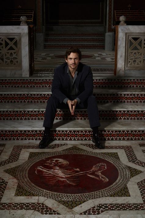 Hannibal BTS: Hugh Dancy (Will Graham) Hannibal Wallpaper, Hannibal Actor, Hannibal Tv Show, Will Graham Hannibal, Hannibal Tv Series, Devious Maids, Sir Anthony Hopkins, Bryan Fuller, Hemlock Grove