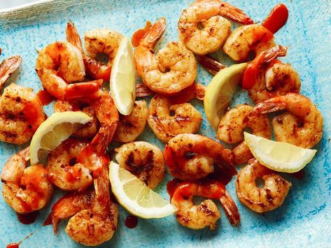 Recipe of the Day: Old Bay Marinated and Grilled Shrimp 🍤 These shrimp marinate for only 30 minutes in a flavorful mix of lemon juice, garlic and Old Bay seafood seasoning. Don't be tempted to let them sit in the sauce any longer than that because the lemon juice will start to cook the shrimp and make them tough! Serve with some boiled or roasted potatoes for a grill-lover's version of a shrimp boil. Shrimp Marinades, Grilled Shrimp Marinade, Marinated Grilled Shrimp, Shrimp Grilled, Old Bay Shrimp, Spicy Grilled Shrimp, Season Recipes, Shrimp Marinade, Grilled Shrimp Recipes