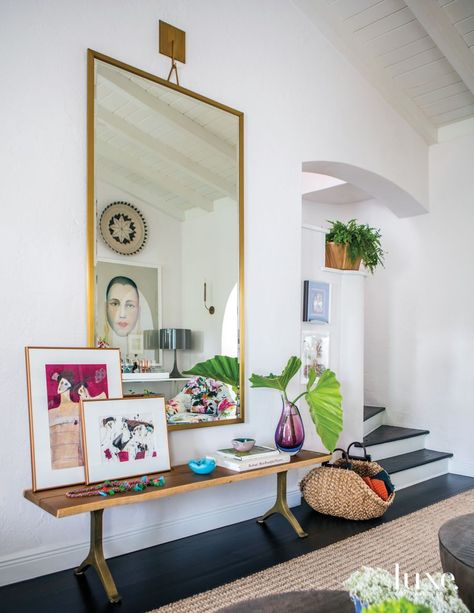 Tropical Entryway decor ideas with oversized wall mirror via Daniela Saliba Interiors Bench Interior, Bohemian Bungalow, Rh Mirror, Tiki Oasis, Miami Apartment, Interior Mirror, 1930s House, Red Wood, Luxe Interiors