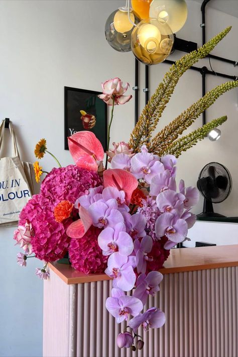 Luxury Flower Bouquets, Unique Flower Arrangements, Diy Bouquets, Orchid Arrangements, Bright Wedding, Flower Studio, Flower Bomb, Flower Arrangements Diy, Bouquet Arrangements