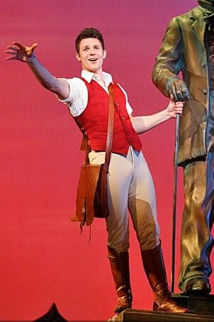 David Nathan Perlow as Fiyero in WICKED! I saw him in Wicked live on stage! He is my all time favorite Fiyero! Musical Theatre Costumes, The Witches Of Oz, Wicked Costumes, Elphaba And Glinda, Broadway Costumes, Wicked Musical, Wicked Witch Of The West, Theatre Geek, Defying Gravity