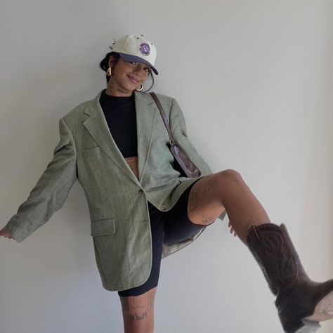 Justmelines Outfits, Tomboy Style Outfits, Fall Fits, City Style, Streetwear Women, Tomboy Fashion, Fitness Inspo, Military Jacket, Streetwear Fashion