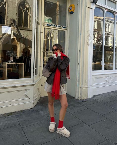 Outfit For Paris, Red Ootd, Cute Fall Fits, London Baby, Fall Fit, Red Scarf, Dress Up Outfits, Style Aesthetic, Red Scarves