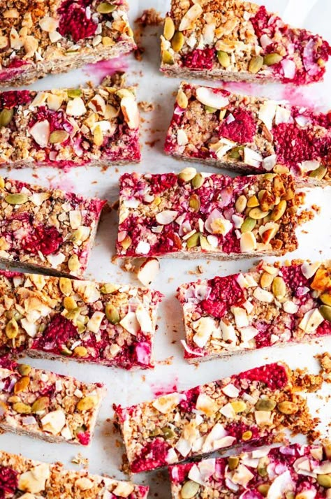 Healthy Raspberry Coconut Granola Bars - Aberdeen's Kitchen Breakfast Granola Bars, Coconut Granola Bars, Raspberry Granola, Breakfast Granola, On The Go Breakfast, Menu Sarapan Sehat, Healthy Granola Bars, Granola Recipe Bars, Raspberry Coconut