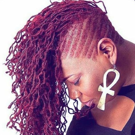 Sisterlocks Of New Era for the Black Beauties | New Natural Hairstyles Women Haircut, New Natural Hairstyles, Shaved Side Hairstyles, Short Locs Hairstyles, Style Africain, Faux Locs Hairstyles, Haircut Short, Dreads Styles, Natural Styles