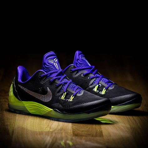 Nike Zoom Kobe Venomenon 5 'Joker' Joker Theme, Kobe Sneakers, Nike Cortez Leather, Nike Shoes Boys, Nike Shoe Store, Kobe Basketball, Jordan Shoes For Women, Nike Zoom Kobe, Air Max Shoes