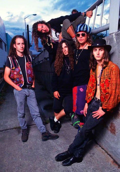 Pearl Jam Peral Jam, Jeff Ament, 90s Bands, Pearl Jam Eddie Vedder, Grunge Guys, The Jam Band, Grunge Band, Eddie Vedder, Rock N’roll