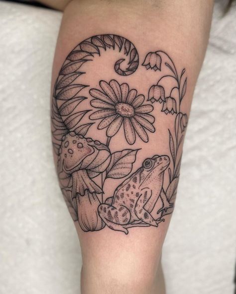 Super cute vine we did yesterday that wraps around her ankle!… | Instagram Ankle Tattoo Wrap Around, Foot And Ankle Tattoo, Flower Ankle Tattoo, Vine Flowers, Wrap Tattoo, Ankle Tattoos, School Tattoo, Ankle Tattoo, Vintage Portraits