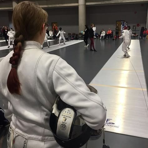 Fencing Aesthetic, Olympic Fencing, Fencing Sport, Horizontal Fence, Sports Aesthetic, Sporty And Rich, Boarding School, Perfect Life, 2024 Vision Board