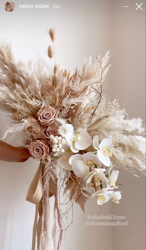 Rustic Dried Flower Arrangements, Wedding Pampas, Neutral Wedding Flowers, White Flower Arrangements, Boho Wedding Bouquet, Orchid Bouquet, Wedding Shower Decorations, Romantic Garden Wedding, Flowers Bouquet Gift