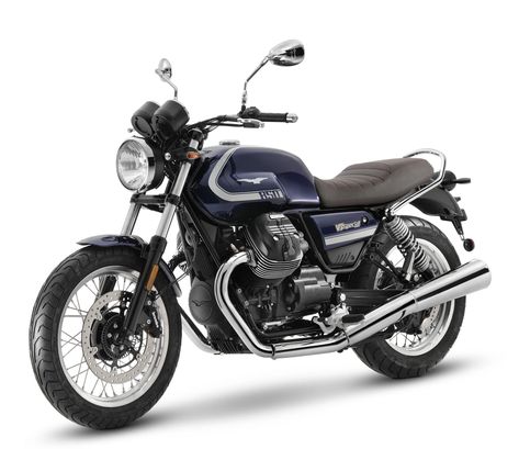 Moto Guzzi V7 Stone, Moto Guzzi V7, Neo Retro, Moto Scrambler, How To Clean Headlights, Luggage Carrier, Small Cushions, Luggage Rack, Motorcycle Style