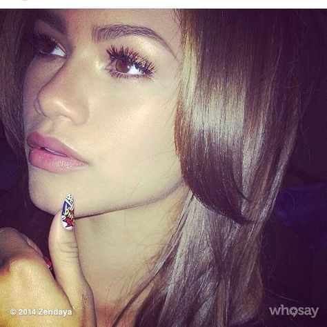 Zendaya Zendaya Selfie Instagram, Zendaya Selfie, Zendaya 2014, Zendaya Maree Stoermer Coleman, Zendaya Coleman, Photo Makeup, Fly Girl, Celebrity Art, Flawless Skin