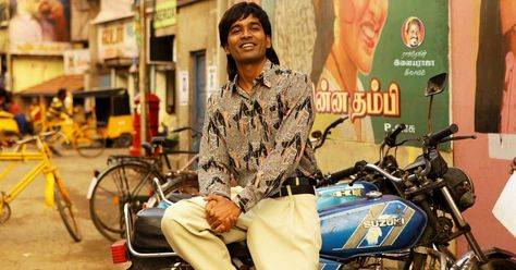 Vada Chennai, New Movie Images, Black And Blue Wallpaper, Mother Mary Images, Black Wallpaper Iphone Dark, Bollywood Photos, Funny Video Clips, Movie Images, Actor Picture