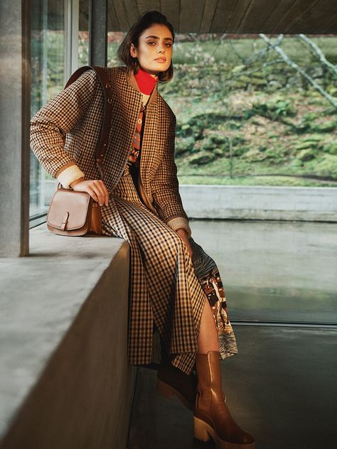 Lachlan Bailey, Pink Puffer Jacket, Max Mara Weekend, Taylor Hill, Vogue Uk, Weekend Max Mara, Fashion Now, Swim Fashion, Fall 2022