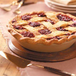 Cran-Raspberry Pie Cranberry Tart Recipe, Cranberry Meringue Pie, Raspberry Pie Recipe, Cranberry Pie Recipes, Raspberry Pie Filling, Cranberry Pie, Meringue Pie Recipes, Pear Tart, Raspberry Pie