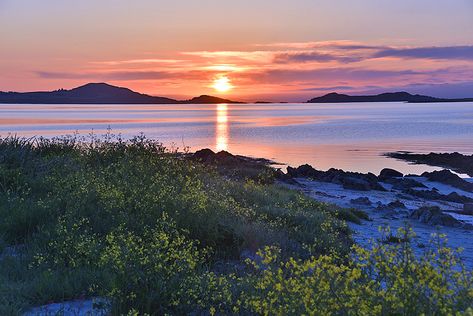 Isle Of Jura, Beautiful Scotland, Mount Shasta, Scottish Landscape, Beautiful Sunrise, The Isle, Dream Destinations, Scotland, Beauty