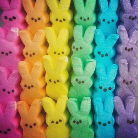 Easter Wallpaper Aesthetic, Easter Wallpaper, Posca Art, About Easter, Rainbow Bright, Rainbow Aesthetic, Easter Peeps, Kid Core, Indie Kids