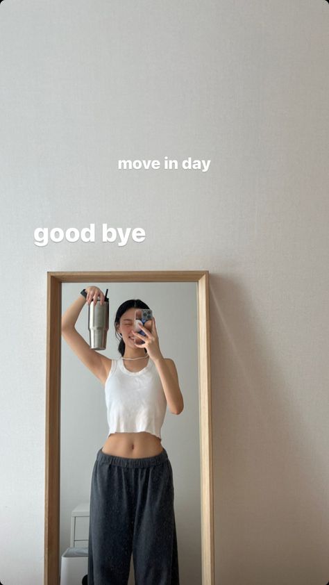 Julie Cho, Day Aesthetic, Moving Day, Trendy Fashion Outfits, Cozy Outfit, 가을 패션, Creative Life, Favorite Pins, Instagram Story Ideas