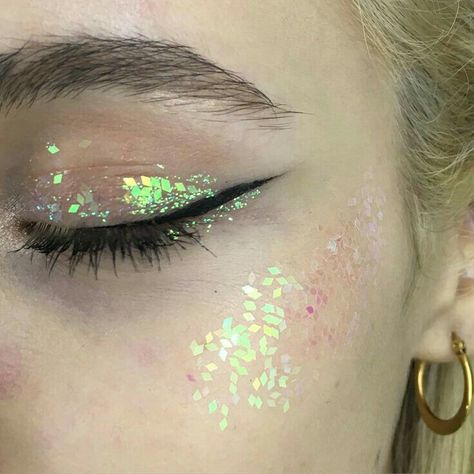 Concert Makeup, Glitter Highlight, Cheek Makeup, Rave Makeup, Ethereal Makeup, Eye Makeup Designs, Fairy Makeup, Fancy Makeup, Fantasy Makeup