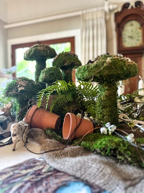 Moss Fairy Garden, Diy Mushrooms For Fairy Garden, Enchanted Forest Table Centerpieces, Diy Moss Decor, Fall Mushroom Decor, Mushroom Tablescape, Mushroom Diy Decor, Diy Butterfly Decor, Mushroom Crafts Diy