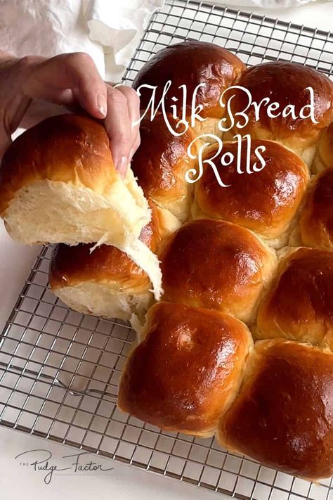 Milk Bread Rolls rolls are are amazingly soft and pillowy, and stay fresh longer than normal rolls because of the tangzhong technique. Milk Bread Rolls, Rolls Rolls, British Bake Off Recipes, Pizza Bread Recipe, Recipes With Yeast, Best Homemade Bread Recipe, Milk Bread Recipe, Japanese Milk Bread, Japanese Bread