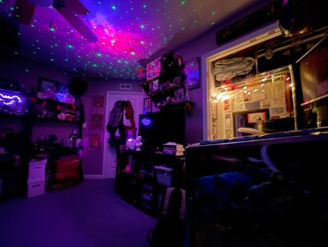 Black Light Bedroom, Dreamcore Bedroom, Blacklight Bedroom, Mood Lighting Bedroom, Black Lights Bedroom, Dark Neon Apartment Aesthetic, Trippy House, Purple Lit Bedroom, Redoing Room