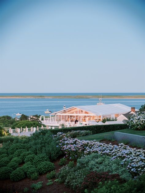 Private bespoke birthday party on the coast of Cape Cod adorned with blue hydrengeas as far as the eye can see! Photographer: Allan Zepeda Coastal Europe, Hollywood Glamour Wedding, Country Club Reception, Glamour Wedding, Cape Cod Wedding, Coastal Wedding, Blue Birthday, Birthday Bash, Hollywood Glamour