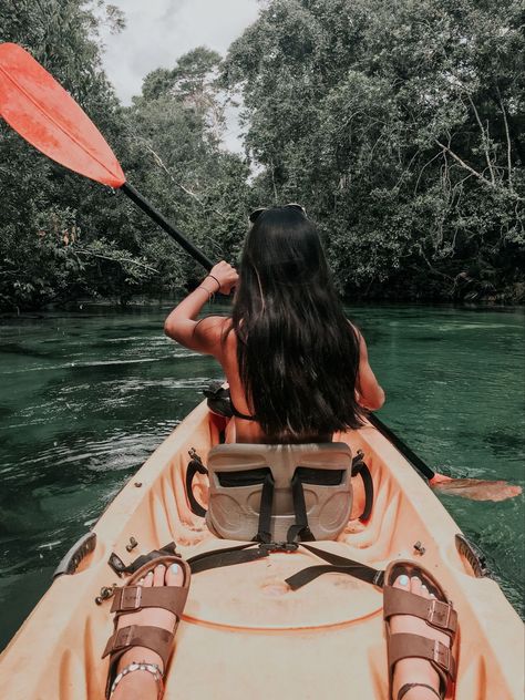 Canoe Aesthetic, Kayaking Photos, Kara Aesthetic, Kayak Photos, Adventurecore Aesthetic, Kayaking Aesthetic, Kayak Pictures, Influencer Photos, Vacation Pics