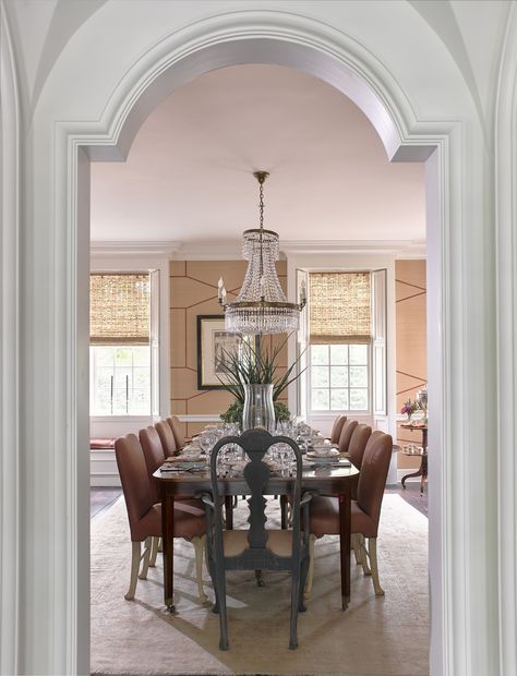 Dining room, by Tammy Connor Interior Design Arch Dining Room Wall, Kitchen False Ceiling Design Modern, Hall To Dining Arch Design, Aesthetic Ceiling Design, Kitchen False Ceiling Design, Arcade Interior, Tammy Connor, Family Room Ceiling, Wall Arches