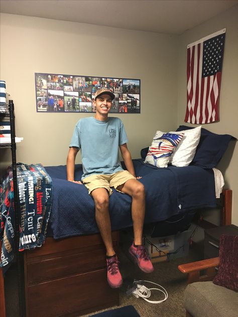 E's dorm freshman year at MS State in Hurst Hall Boy College Dorms, Room Ideas For Guys, Dorm Room Ideas For Guys, Guy Dorm, Guy Dorm Rooms, Dorm Room Decor Ideas, Boys Dorm Room, Mens Room Decor, Dorm Room Gifts