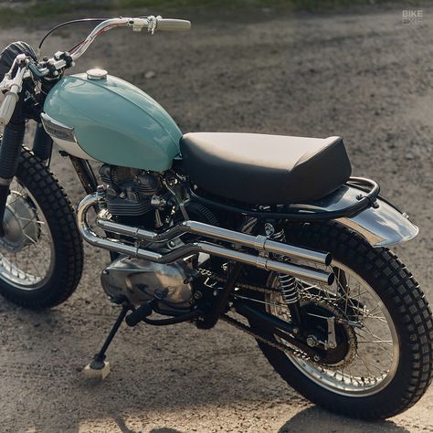 Dust Devil: Hello Engine's Triumph TR6 desert sled | Bike EXIF Modern Cafe Racer, Triumph Motorbikes, Desert Sled, Motorcycle Magazine, Stylish Bike, Triumph Bikes, Triumph Tr6, Enduro Motorcycle, Triumph Scrambler