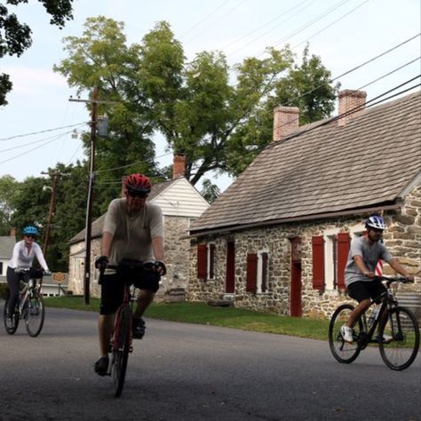 Rail trails are increasingly becoming go-to paths for recreationists looking to hike, bike or walk it out in the United States. And for New Yorkers looking to enjoy the great outdoors on the repurposed paths, Upstate is a great place to be. Two of the best rail trails in the U.S. run through Upstate New York, according to a new ranking by Travel + Leisure: The William R. Steinhaus Dutchess Rail Trail, housed in the Hudson Valley, and the Empire State Trail, which crosses the entire state. Walkway Over The Hudson, Upstate Ny Travel, Ny Travel, Hudson Valley Ny, Pedestrian Bridge, New Roads, Park Photos, Upstate Ny, Hudson River