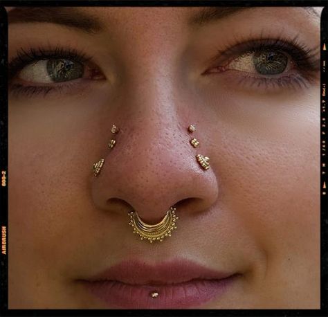 Septum Piercing - Piercing - Piercings idea Piercings Idea, High Nostril Piercing, Double Nose Piercing, Body Vision Los Angeles, Septum Piercing Jewelry, Nose Ring Jewelry, Nostril Piercing, Face Piercings, Nose Piercing Jewelry