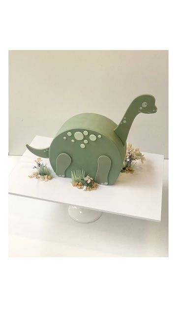 Dino Birthday Cake, Baking Cakes Ideas, Cake For Boyfriend, Dino Cake, Dinosaur Birthday Cakes, Dinosaur Themed Birthday Party, Cupcake Cake Designs, Cake Kit, 3rd Birthday Cakes