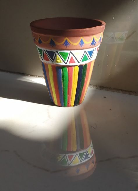 Used basic water colors Mud Glass Painting Ideas, Pot Decorating Ideas Indian, Glass Painting Ideas, Artist Corner, Pots Diy, Pot Painting, Painted Pots Diy, Pot Design, Diy Glass Bottle Crafts