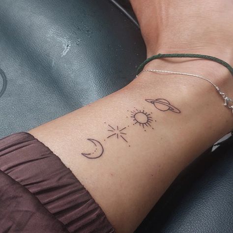 Astronomy Tattoo Ideas, Crystal Tattoo Ideas, Mystical Tattoos, Intense Emotions, Planet Tattoos, Beautiful Flower Tattoos, Fantasy Tattoos, Classy Tattoos, Tattoo Feminina