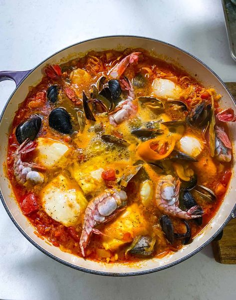 Simple Bouillabaisse (French Seafood Stew) - The Little Ferraro Kitchen Bouliabais Seafood, Boulabais Recipe, Seafood Boil Soup, Boullibase Recipe, Boulibaisse Recipe, Bouillabaisse Recipe Seafood, Sea Food Soup, Seafood Bouillabaisse, French Seafood