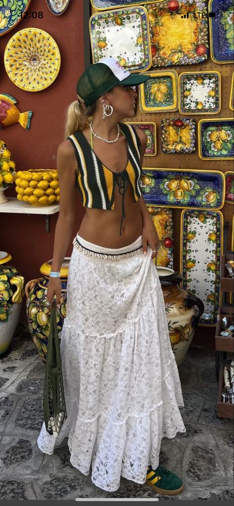 Crochet Top And Long Skirt, Long Skirt Outfits With Sandals, Long Skirt Festival Outfit, Guatemala Travel Outfits, Central America Outfits, South America Outfits, Carribean Outfit, Costa Rica Outfit Ideas, Costa Rica Outfits