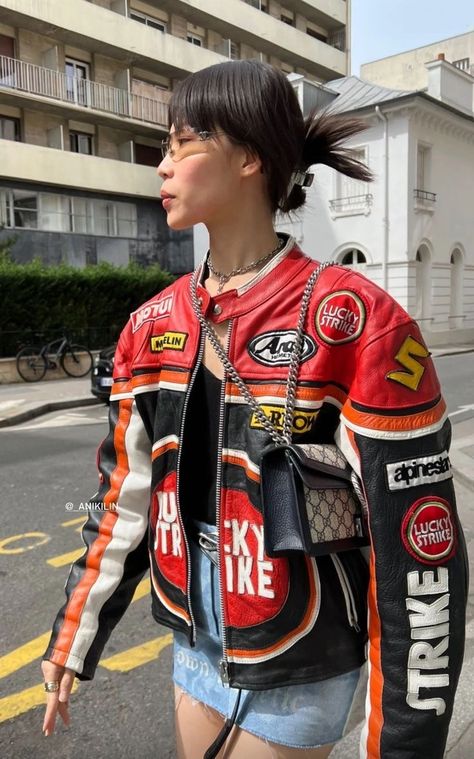 Shoong Lisa, Racing Jacket Outfit, Race Outfit, University Outfit, Nyc Fashion, Looks Style, Girls Jacket, Aesthetic Fashion, Cute Casual Outfits