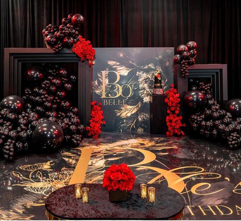 Event Backdrops, Black And Gold Party Decorations, All Black Party, 40th Birthday Party Decorations, Bridal Shower Balloons, Gold Party Decorations, Wedding Backdrop Design, Event Backdrop, Birthday Balloon Decorations