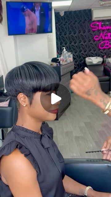 Hair Mobility on Instagram: "A great cut is key. 😍😍   @shannysnaturalbeauty • SIMPLY BEAUTIFUL 😍😍 #shannysnaturalbeauty #nychairstylist #thechoppedmobb #mobhair #shorthair #mushroomcut #thecutlife #relaxed #relaxedhair" Short Bob Relaxed Hair, Bowl Cut Hair, Tapered Bob, Very Short Bob, Hair Black Women, Hair Affair, Bowl Cut, Relaxed Hair, Hair Black